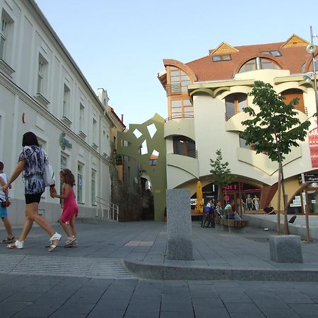 Hotel Diána Pécs Exterior foto