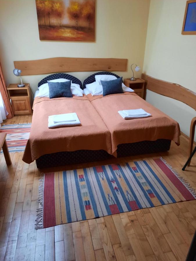 Hotel Diána Pécs Exterior foto
