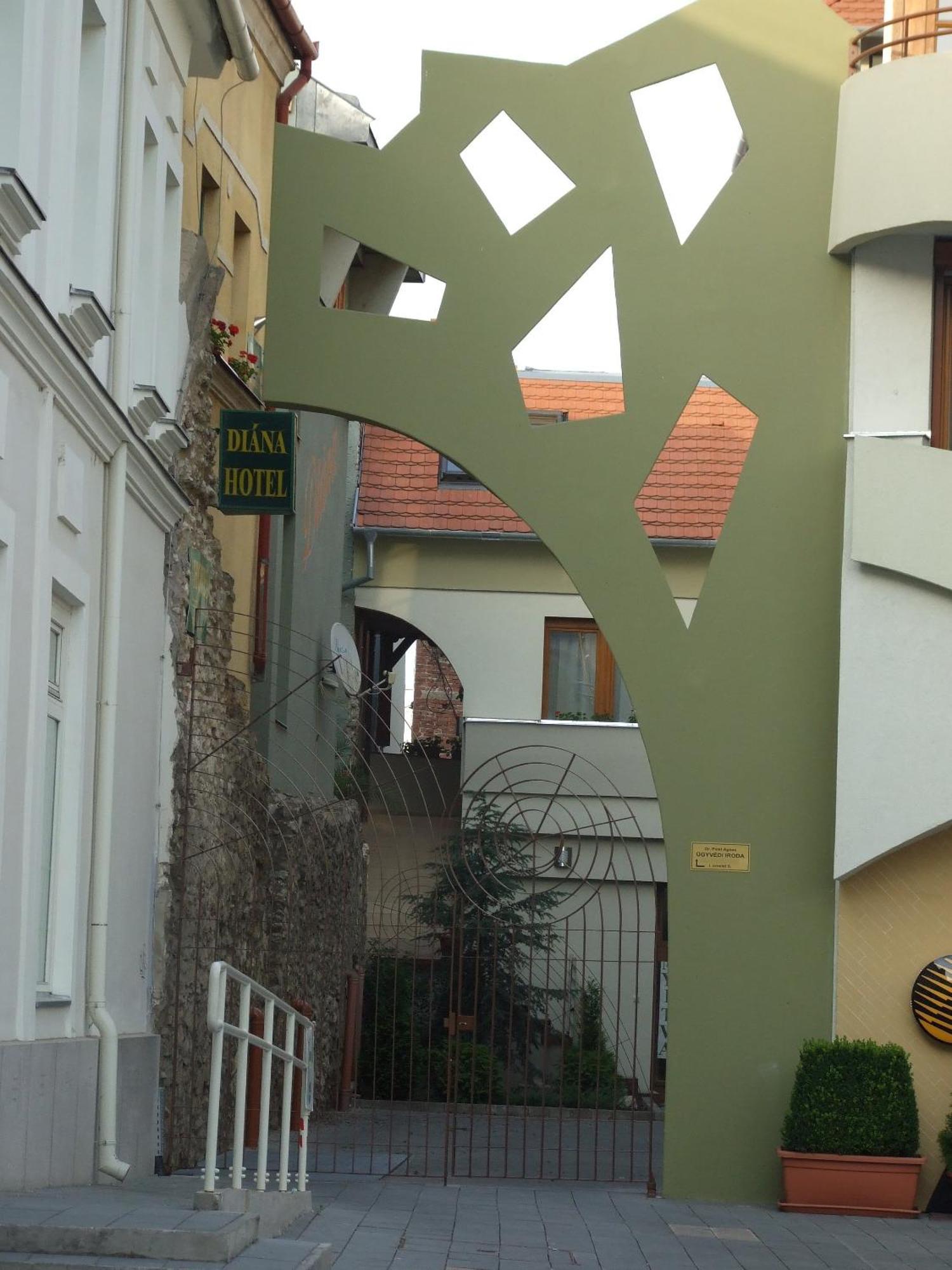 Hotel Diána Pécs Exterior foto